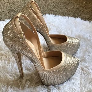 Steve Madden Deeny-R pump